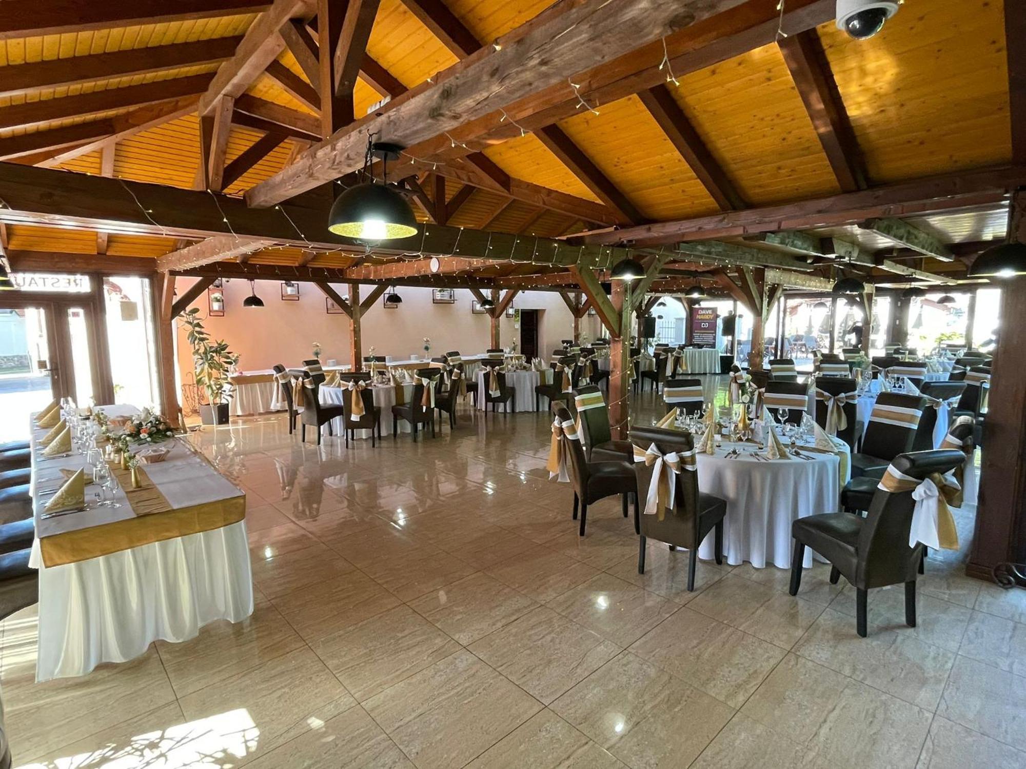 Penzion Bebek Filakovo エクステリア 写真